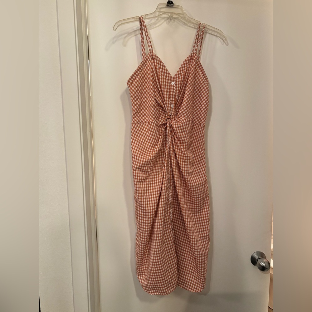 Gingham strap dress 🥕